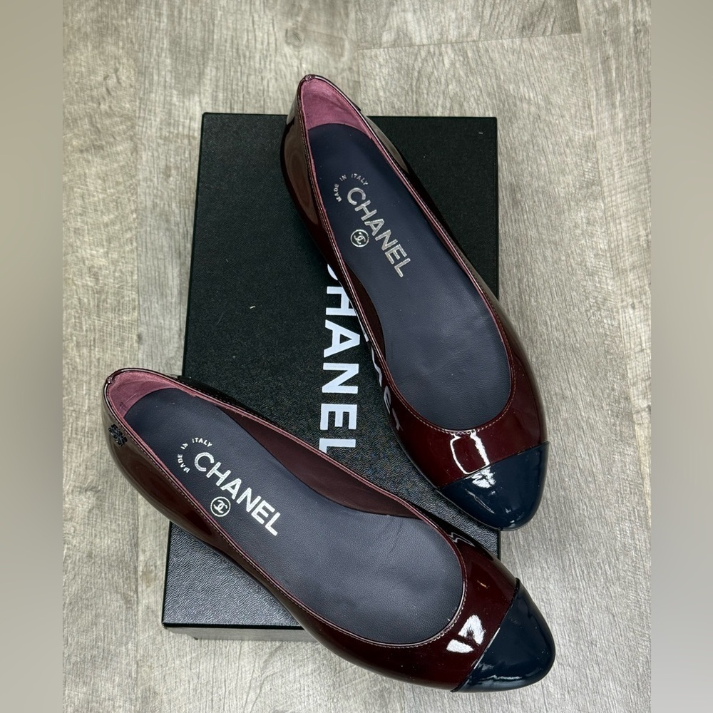 Authentic CHANEL Ballet Flats 
Size 36 1/2